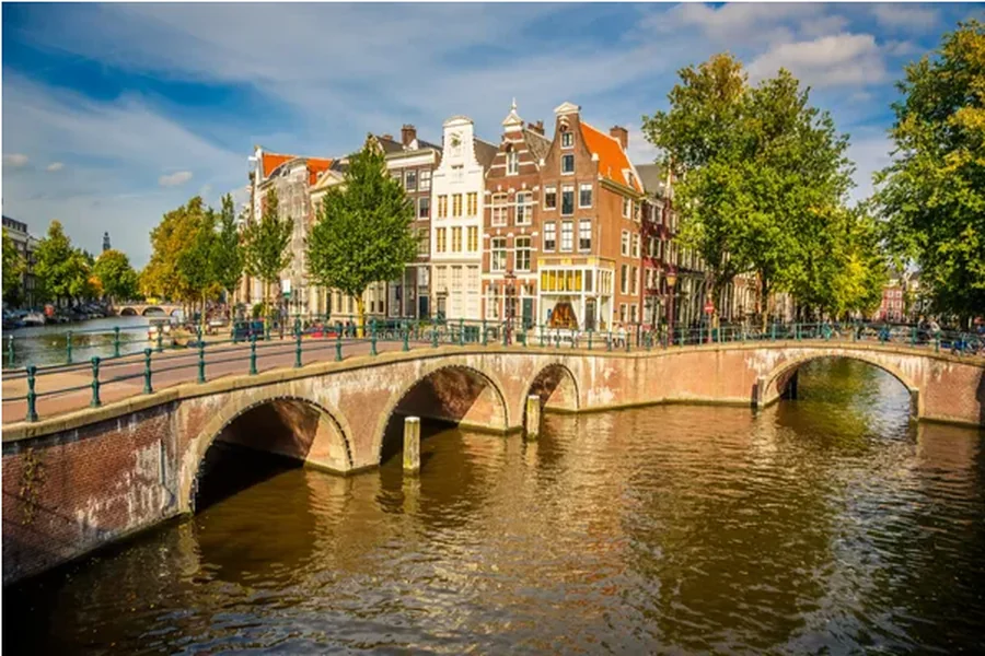 12 Practical Tips for a Smooth Amsterdam City Break