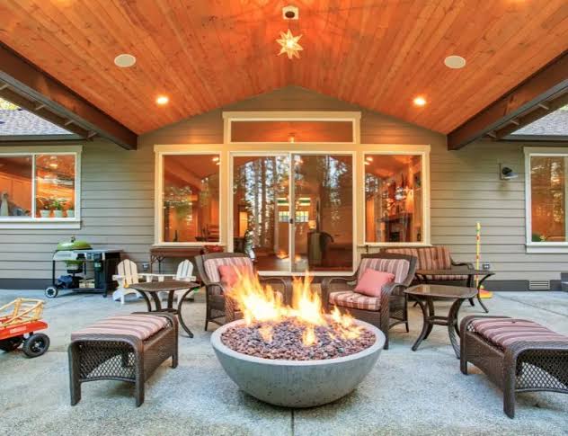 How to Create a Comfortable Indoor-Outdoor Living Area in Austin, Texas