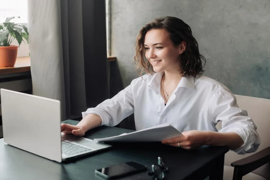 How to Write a Literature Review for a University Assignment (Not a Dissertation): Word Budget, Structure and a Synthesis Method